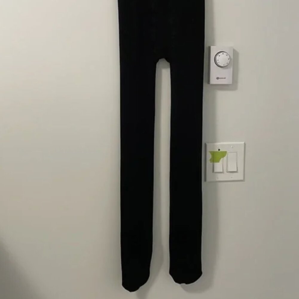 Black pantyhose legging with fleece lining NWOT